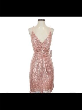 Liv foster rosy pink peach sequin cocktail dress nwt. Rose gold
Sequin dress